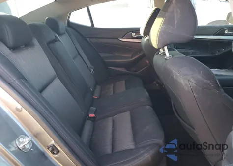 2018 Nissan Maxima 3.5S from USA, damaged, VIN 1N4AA6AP2JC368802